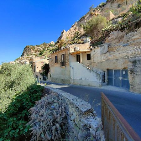 Petra Barocca Hotel Шикли Екстериор снимка