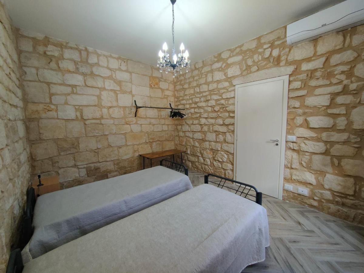 Petra Barocca Hotel Шикли Екстериор снимка