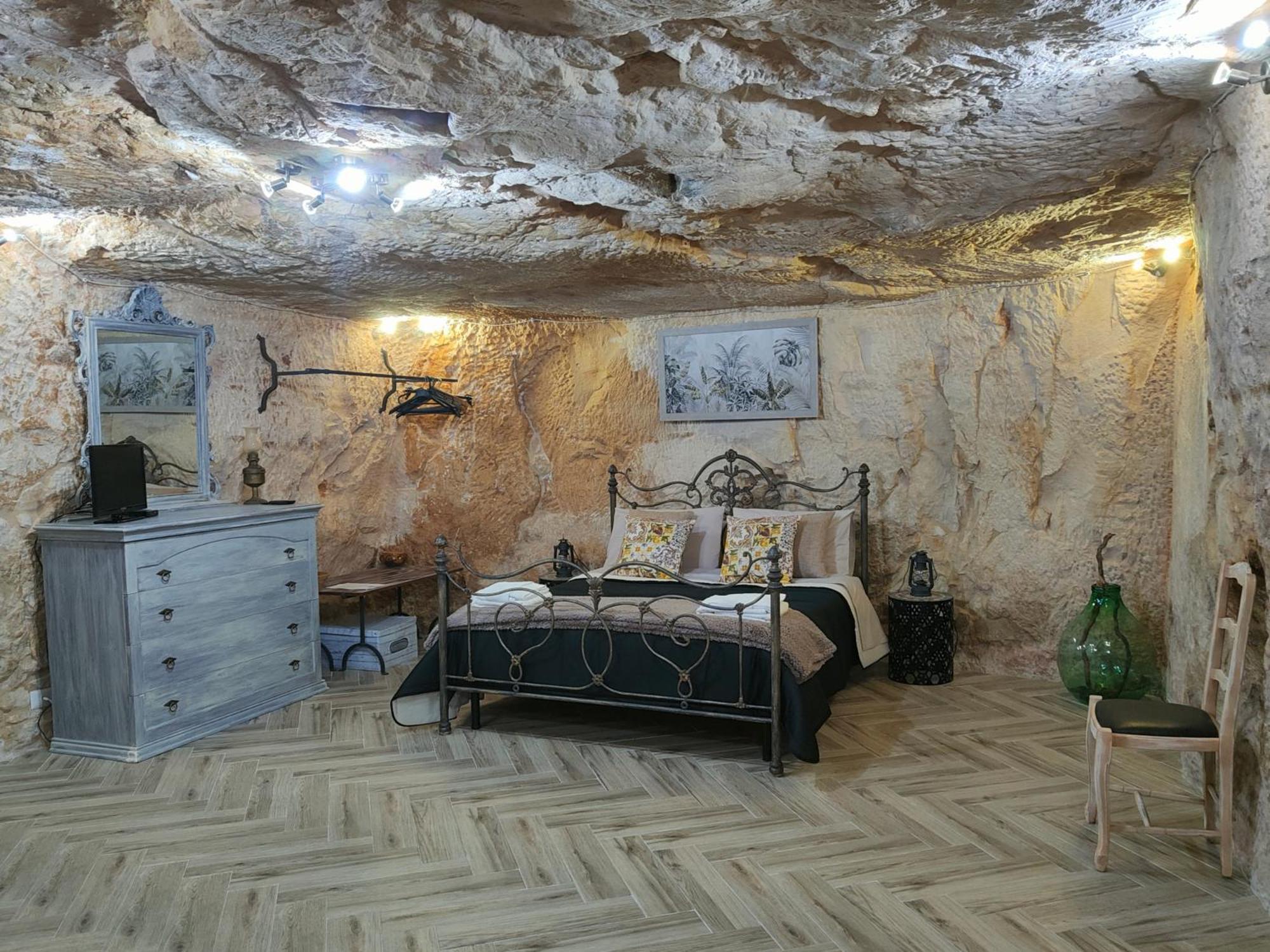 Petra Barocca Hotel Шикли Екстериор снимка